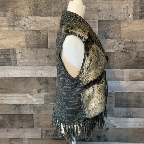 RXB Faux Fur Tie Front Boho Vest - Picture 4 of 16